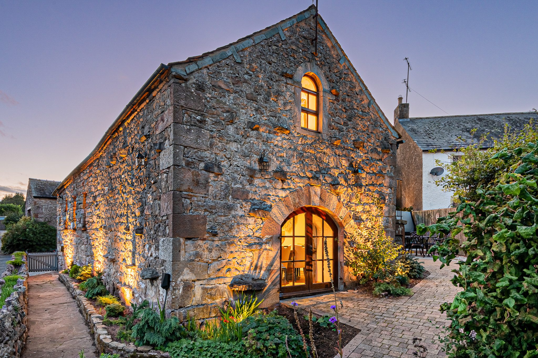 Rosewalls Twilight_Web-1