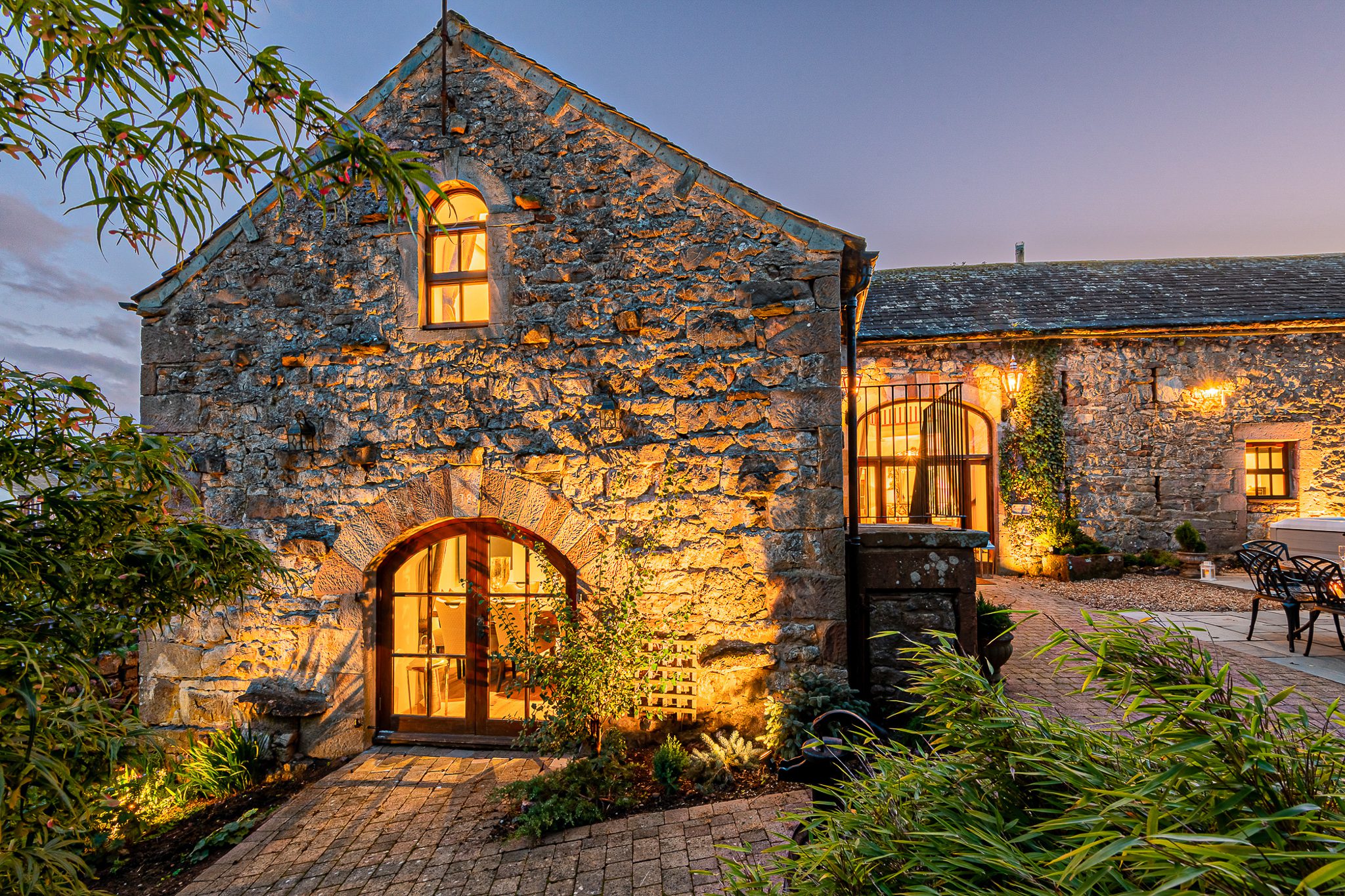 Rosewalls Twilight_Web-2